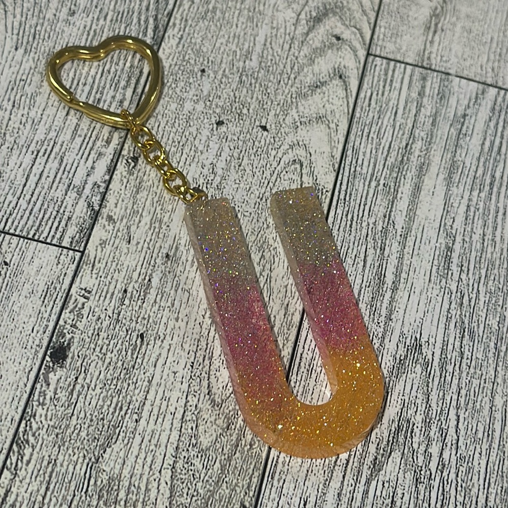Resin sparkling monogram U key chain handmade